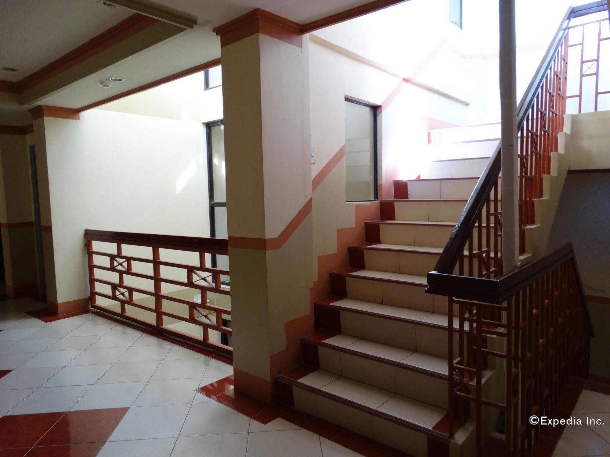 Imperial Ridge Pensión House Tagbilaran City Exterior foto